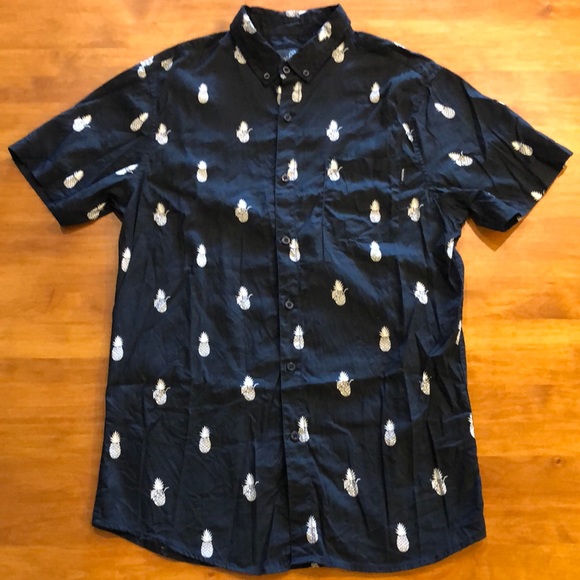 Molokai Surf Co. Other - MOLOKAI SURF CO. Hawaiian Shirt Navy w/Pineapples Pina Colada’s Size M Slim 🍍🍹